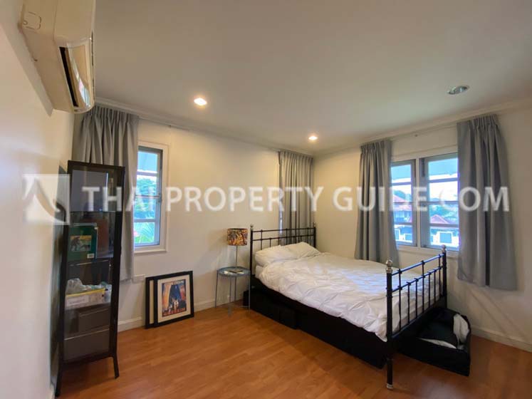 House with Private Pool in Bangnatrad 